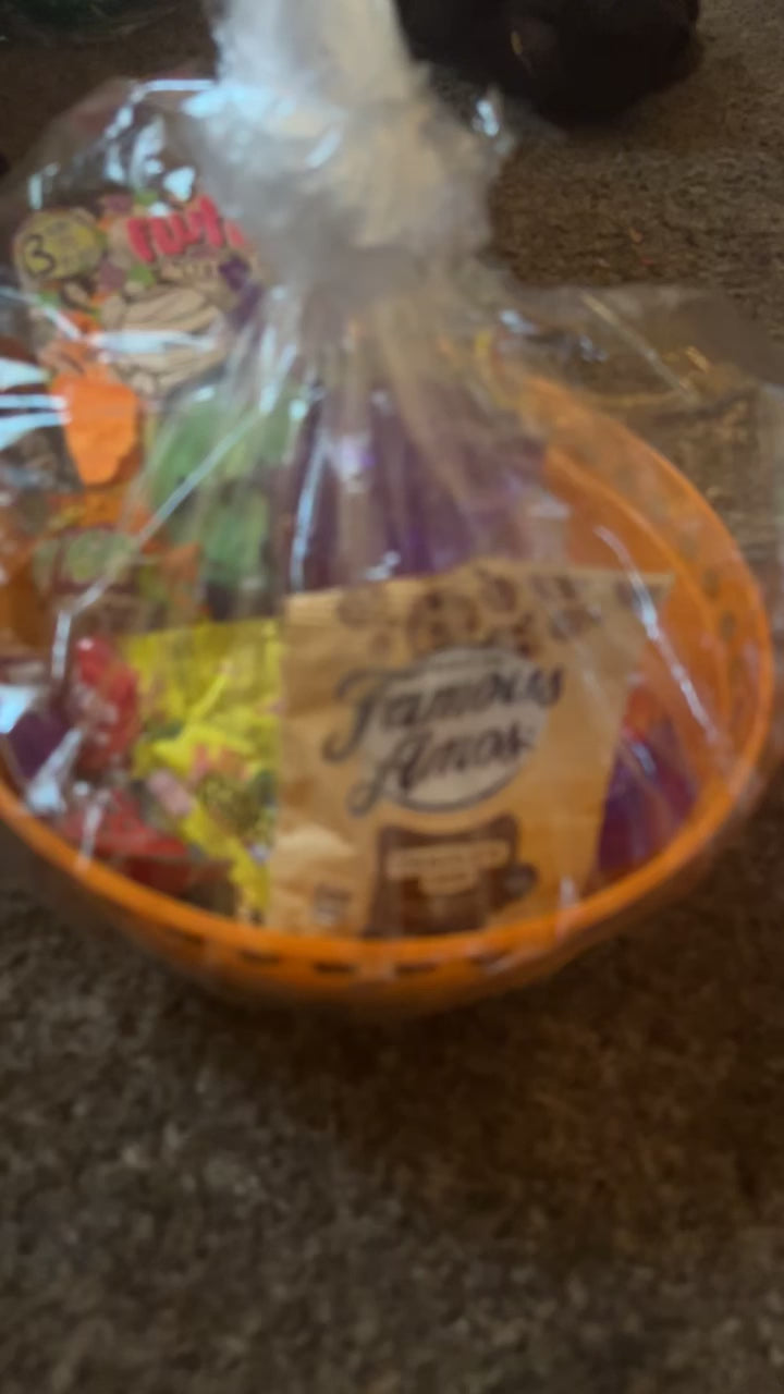 Custom Personalized Gift Basket